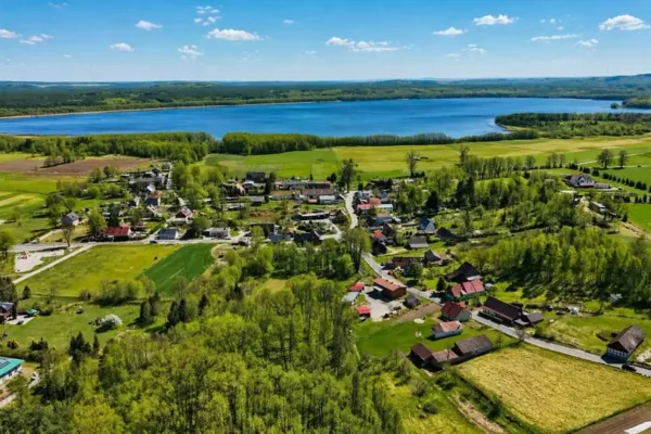 Pożegnanie wakacji nad jeziorem Łętowskim – festyn, wyścig kajaków i kino plenerowe