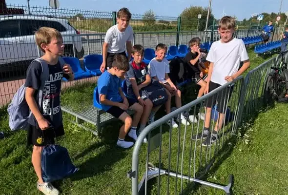Mistrzostwa Szkoły w Biegach Przełajowych w Darłowie – sportowa rywalizacja i integracja uczniów