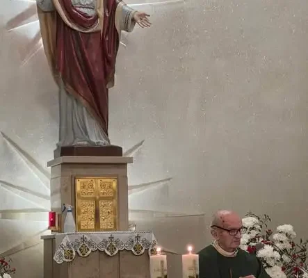 Po 20 latach posługi ks. kanonik Jan Medaj żegna się z wiernymi z Psar, Jankowa i Dąbrowy