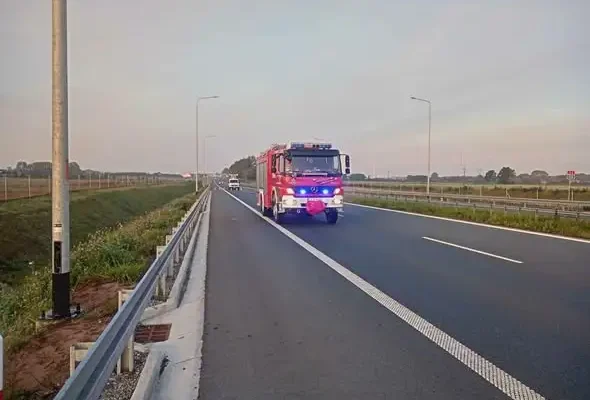 Kolizja na S6 w kierunku Gdańska. Interweniowały służby